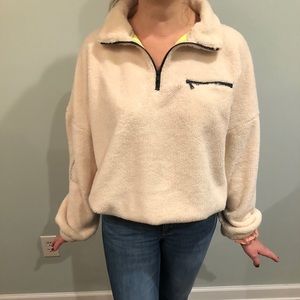 Express One Eleven Fuzzy Quarter Zip Pullover (M)